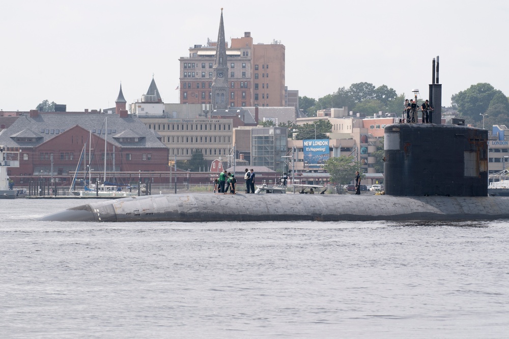 USS San Juan departs Groton after 35 years of naval service