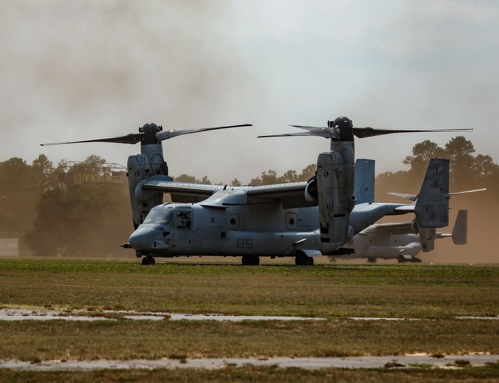 3 BCT Paratroopers Conduct Air Assault