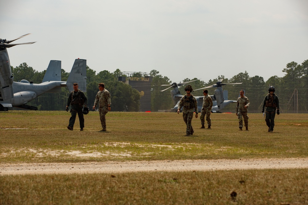 3 BCT Paratroopers Conduct Air Assault