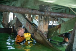 74th EDD and 554th ECC Conduct Port Damage Repair Operation