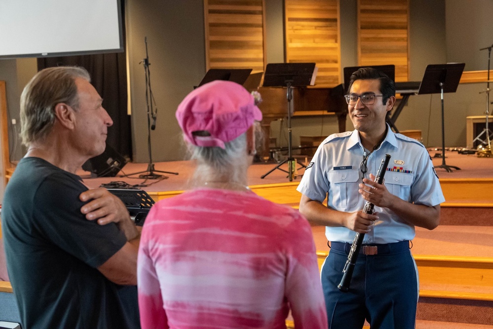 Sierra Winds Meets with Community