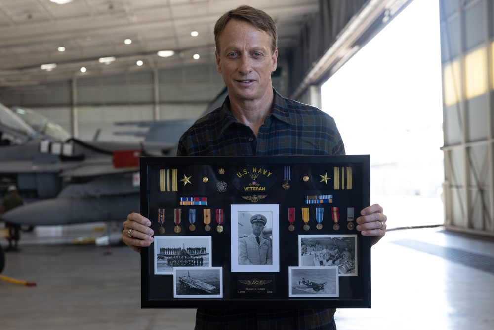 Tony Hawk Visits 3rd MAW Marines