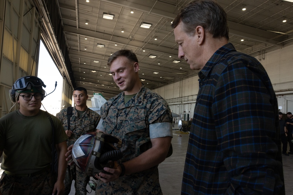 Tony Hawk Visits 3rd MAW Marines