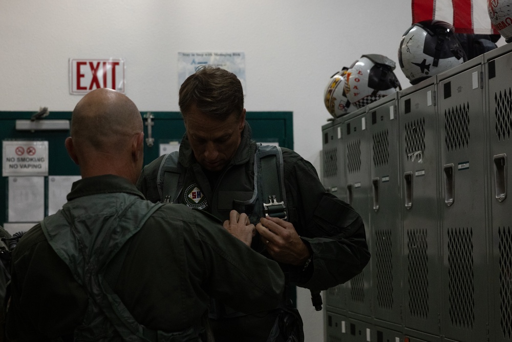 Tony Hawk Visits 3rd MAW Marines