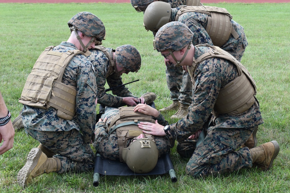 4th Marine Division Communication Marines conduct joint MEDEVAC training with Indiana National Guard