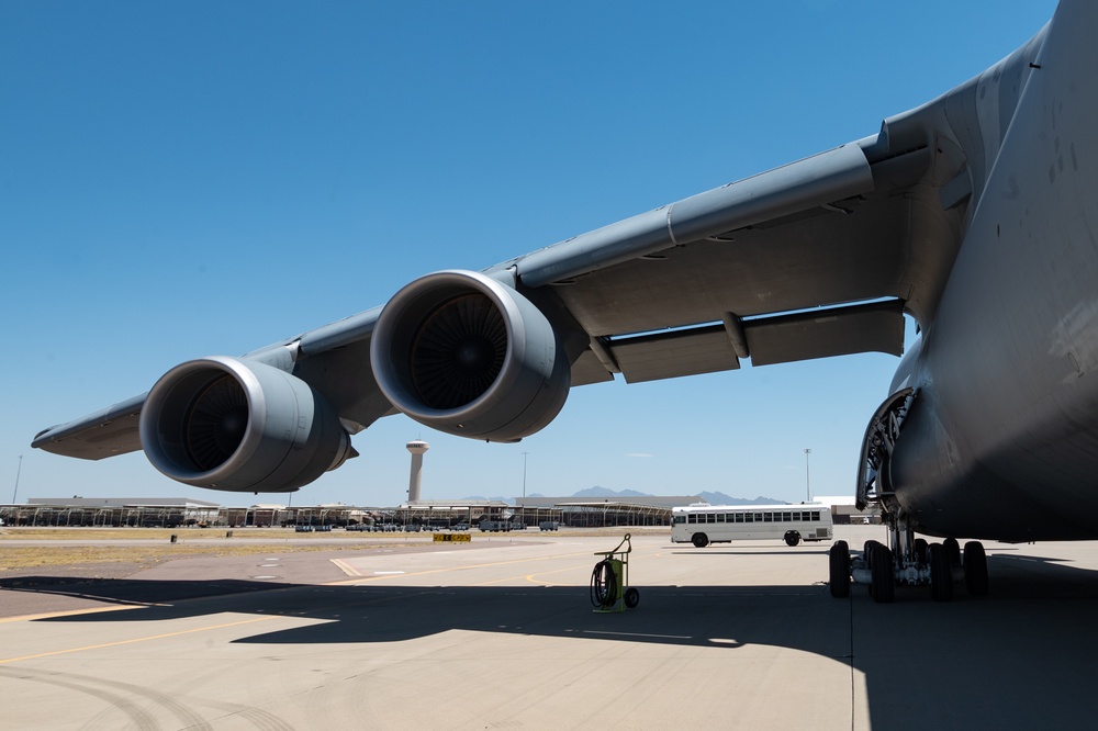 944th Fighter Wing Honorary Commanders tour C-5M Super Galaxy