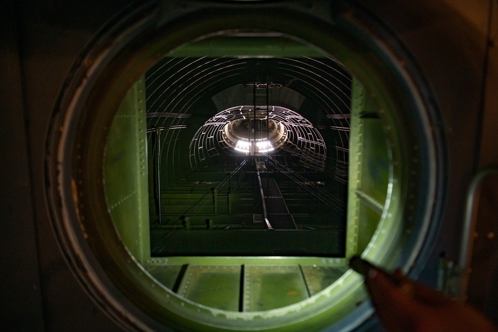 944th Fighter Wing Honorary Commanders tour C-5M Super Galaxy