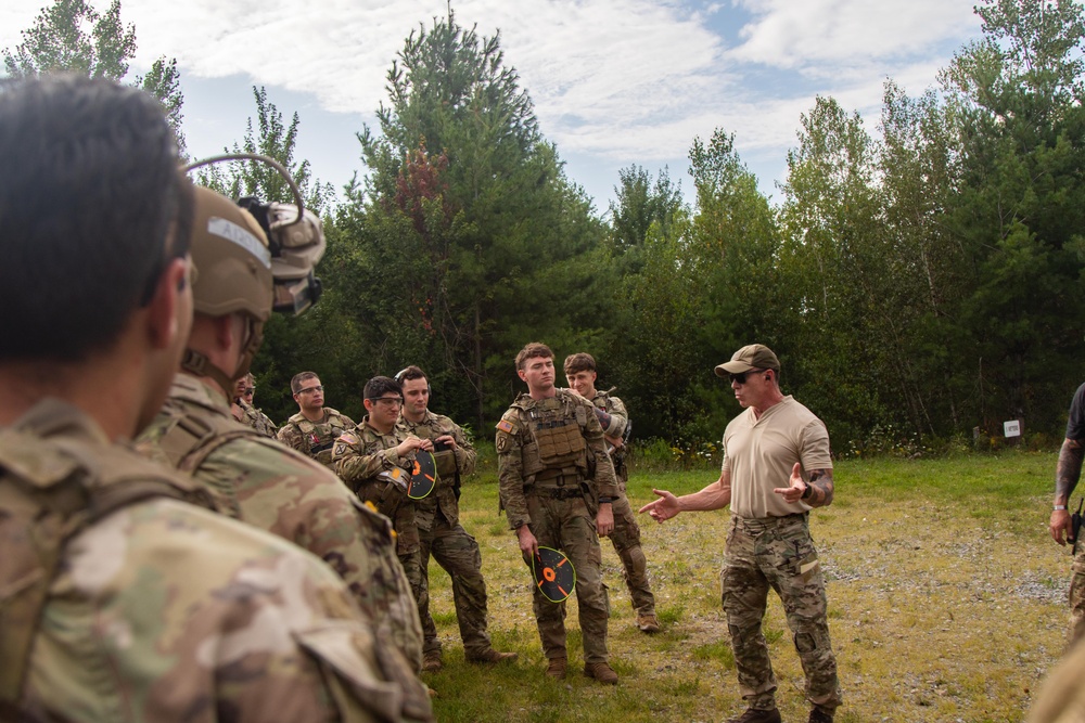 10th Mountain Division Soldiers Test IVAS System