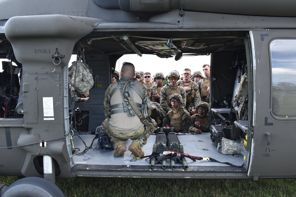 4th Marine Division Communication Marines conduct joint MEDEVAC training with Indiana National Guard