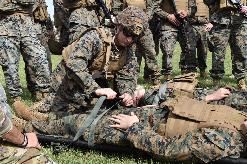 4th Marine Division Communication Marines conduct joint MEDEVAC training with Indiana National Guard