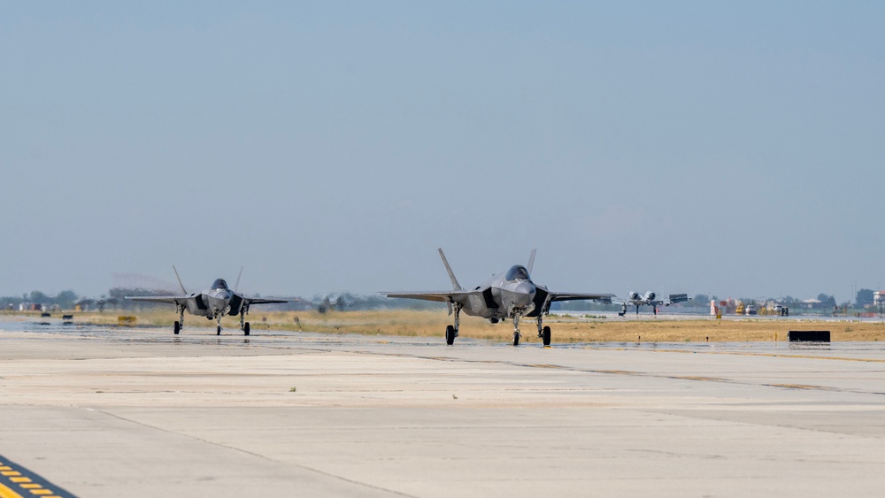 F-35 Demo Team Arrives for Gowen Thunder