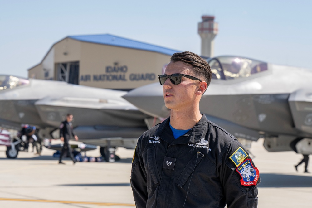 F-35 Demo Team Arrives for Gowen Thunder