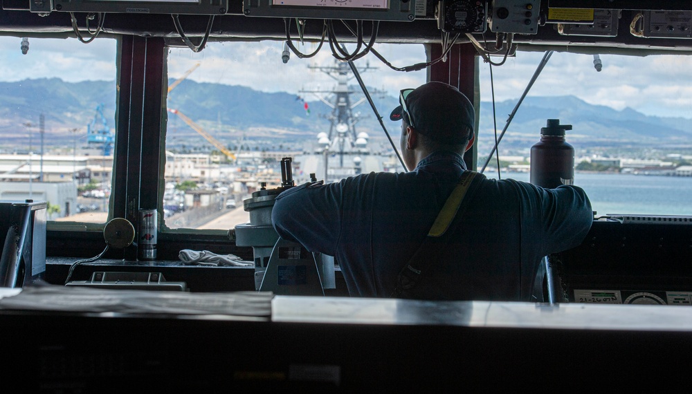 USS Paul Hamilton Hawaii Port Visit