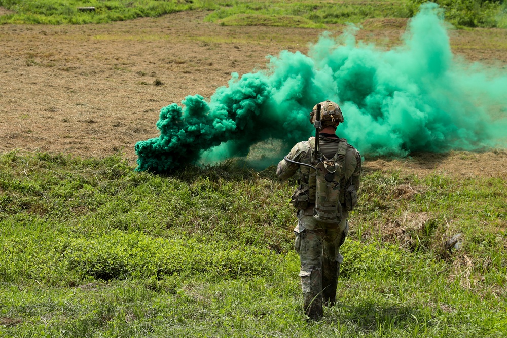 1st Armored Division Soldiers conduct live-fire training