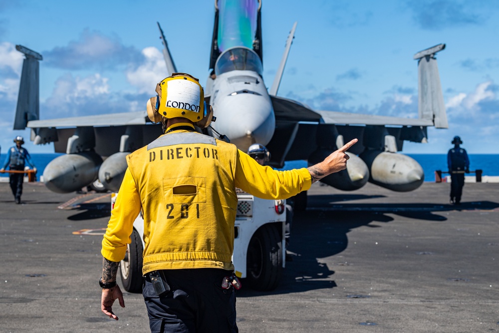 USS Ronald Reagan (CVN 76) conducts flight operations