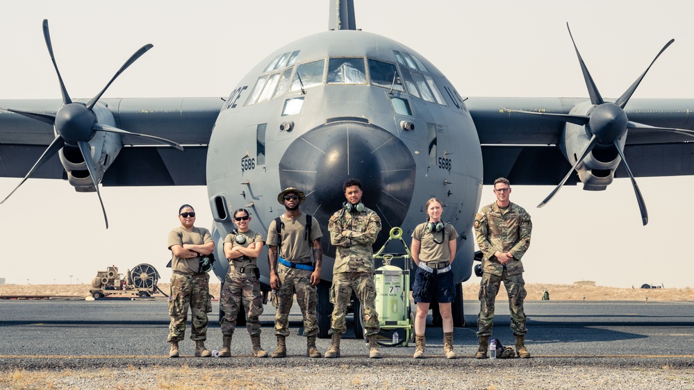 386th ELRS and EAMXS: Multi-Squadrons, Multi-Capable