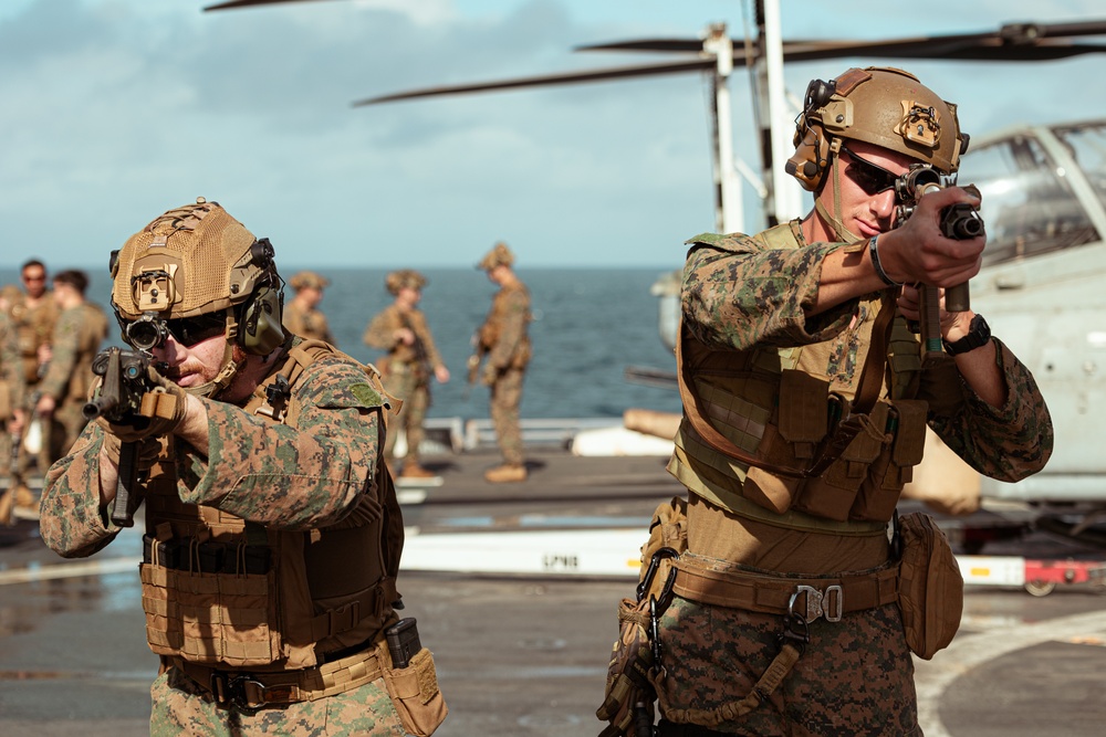 G. Co Conducts Deck Shoot Aboard the USS Green Bay