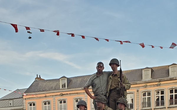 Tanks in Town in Mons