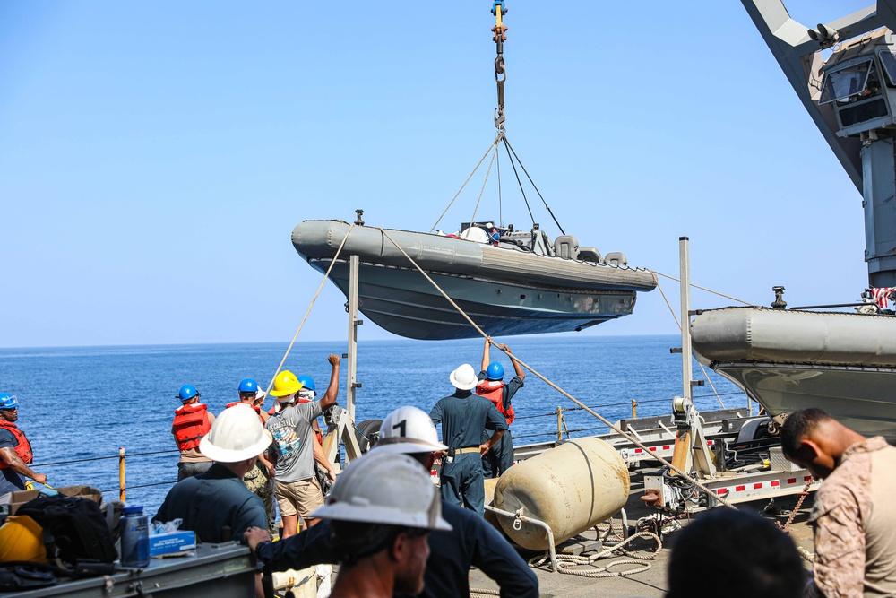 USS Carter Hall Conducts Small Boat Operations