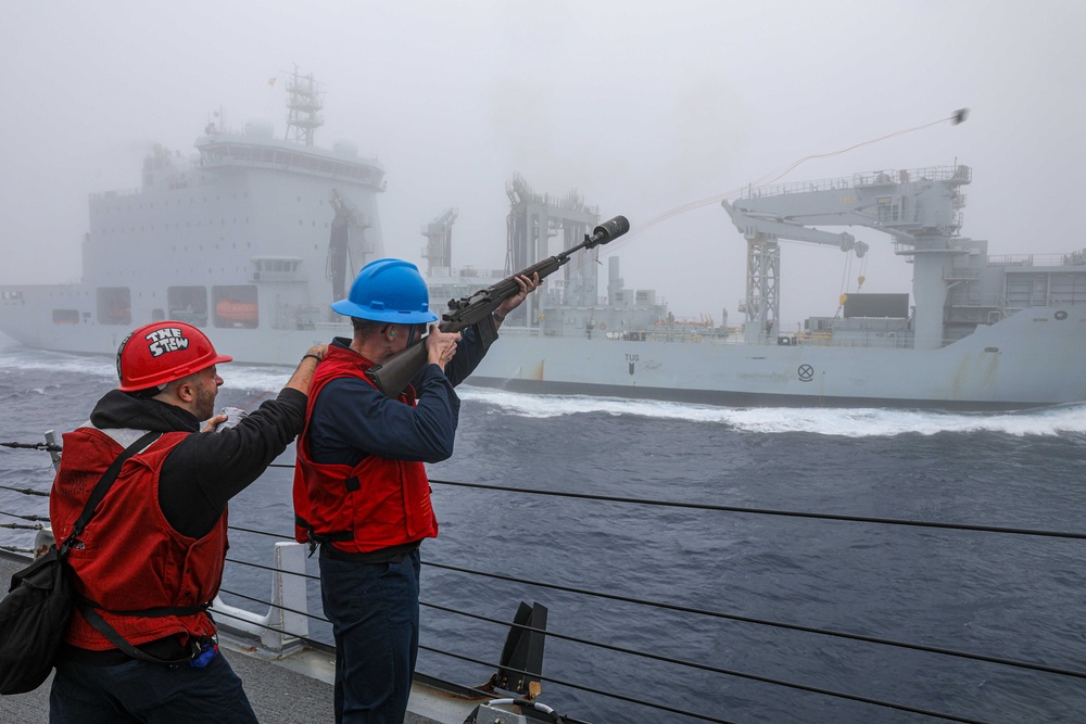 USS Benfold Participates in Noble Chinook