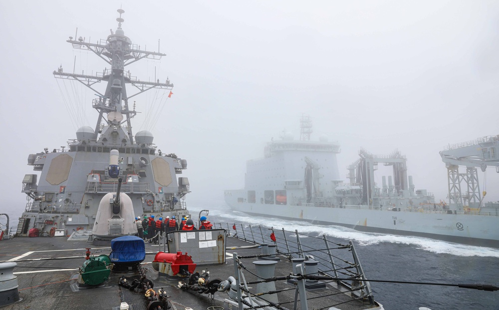 USS Benfold Participates in Noble Chinook