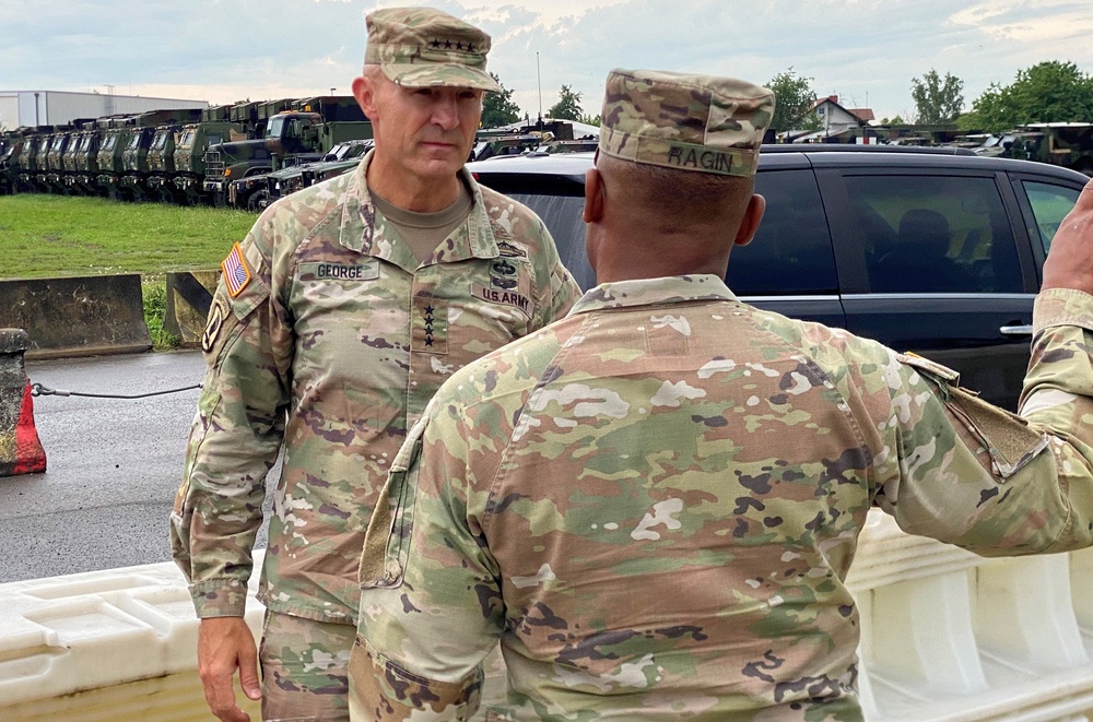 Army’s top two uniformed leaders visit Mannheim APS-2 worksite