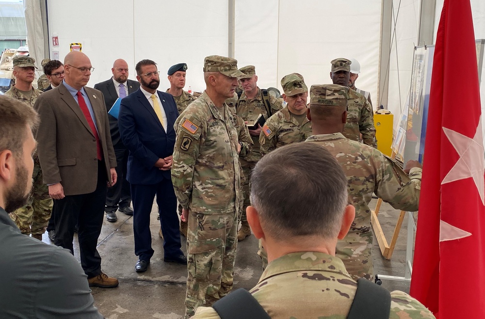 Army’s top two uniformed leaders visit Mannheim APS-2 worksite