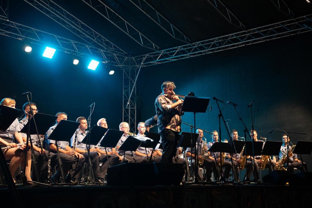 The 4th Infantry Division Band builds interoperability through music in Poland