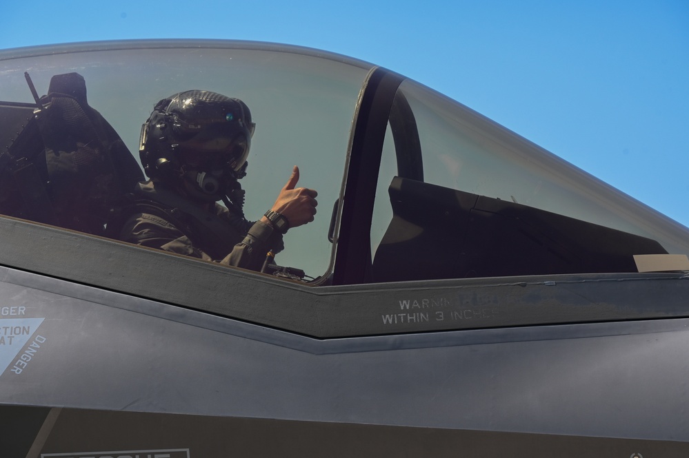 Capt. Stefan Johansson; Dollar Flight