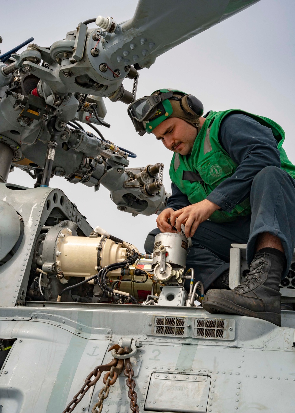 USS Oscar Austin participates in OP NANOOK