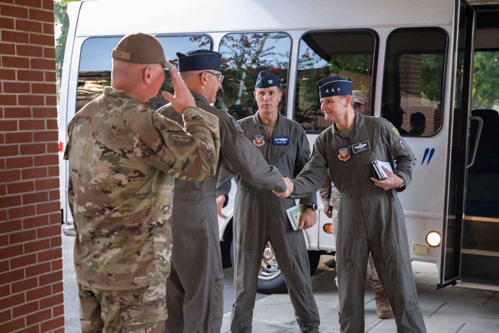 Lt. Gen. Russ L. Mack visits the 4th Fighter Wing