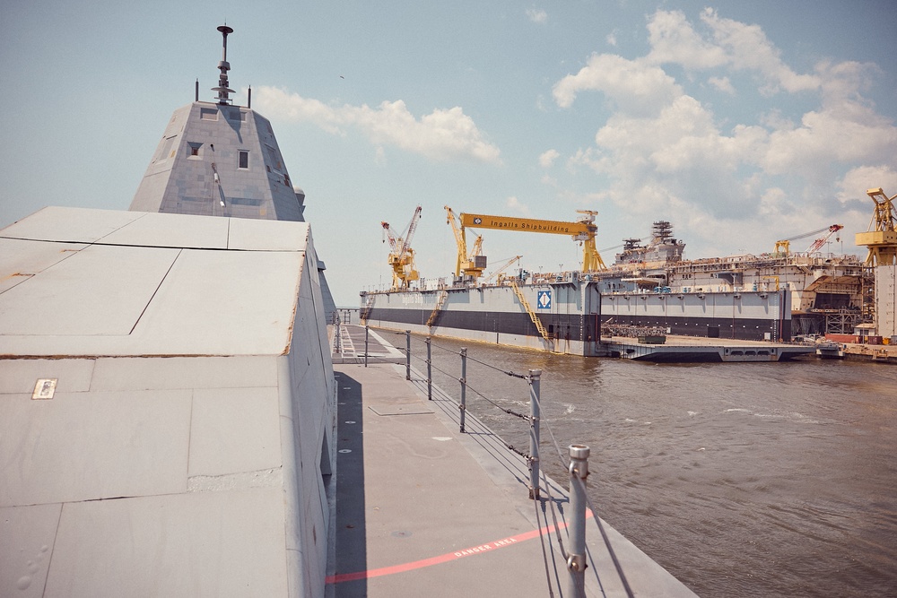 USS Zumwalt Enters Huntington Ingalls Shipyard