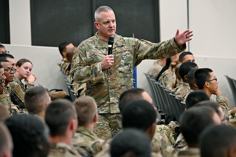 Defender Initiative opens dialogue with both female and male Airmen