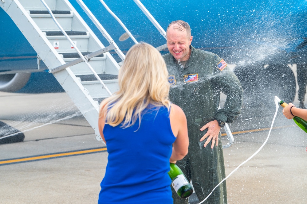 Fini flight for Col. Robert Lowe, 375th AMW deputy commander