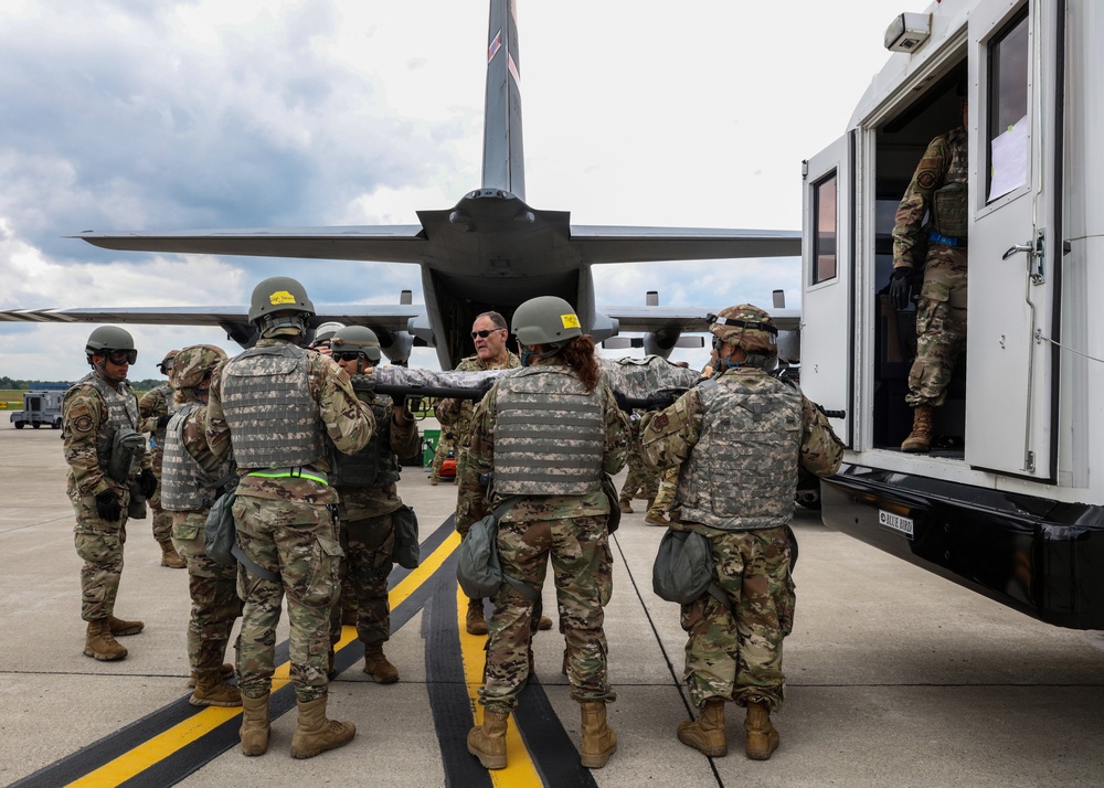 Guard and Reserve citizen Airmen train together in Exercise Patriot Medic