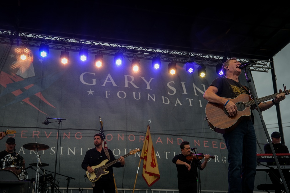 Country Singer Craig Morgan Performs at Fort Wainwright
