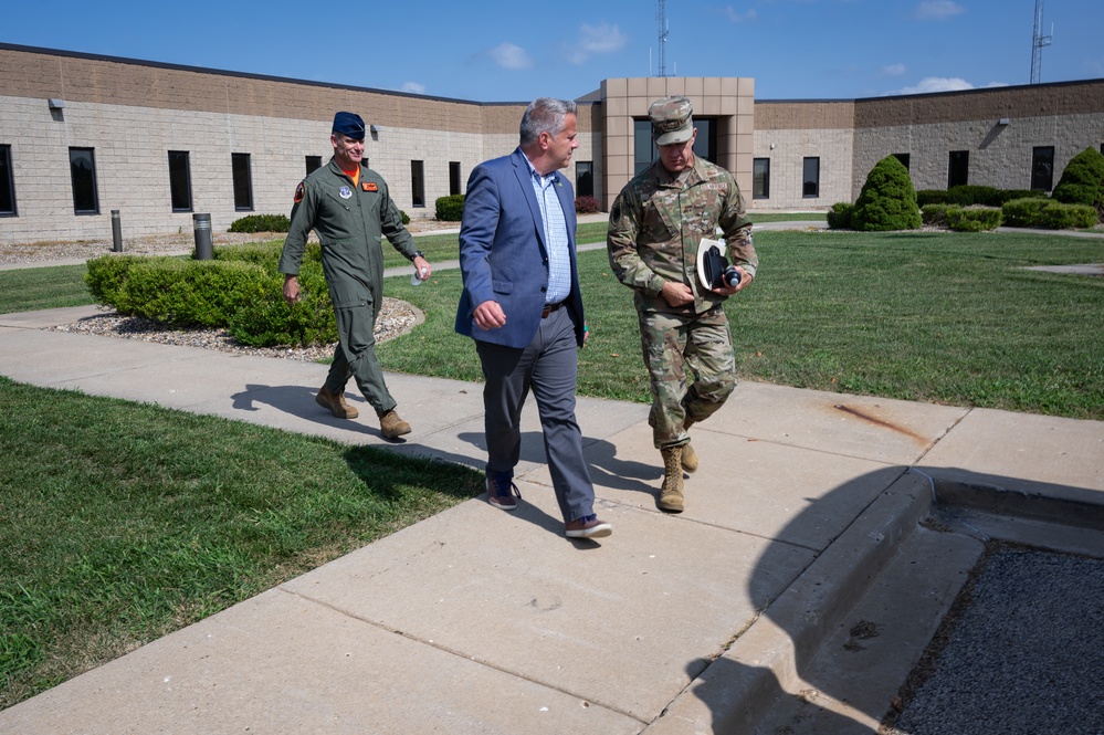 Rep. Eric Sorensen visits the 182nd
