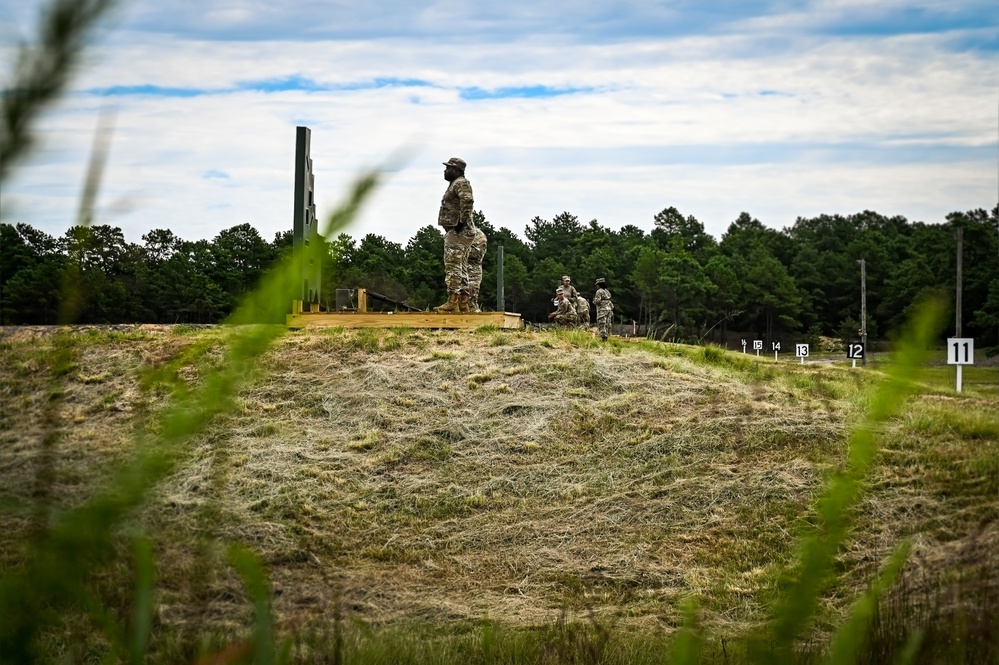 336th Expeditionary Military Intelligence Brigade M4 Qualification