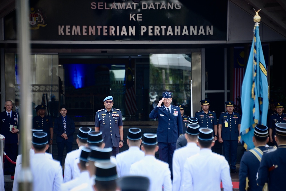 Pacific Air Forces commander visits Malaysian Ministry of Defense headquarters