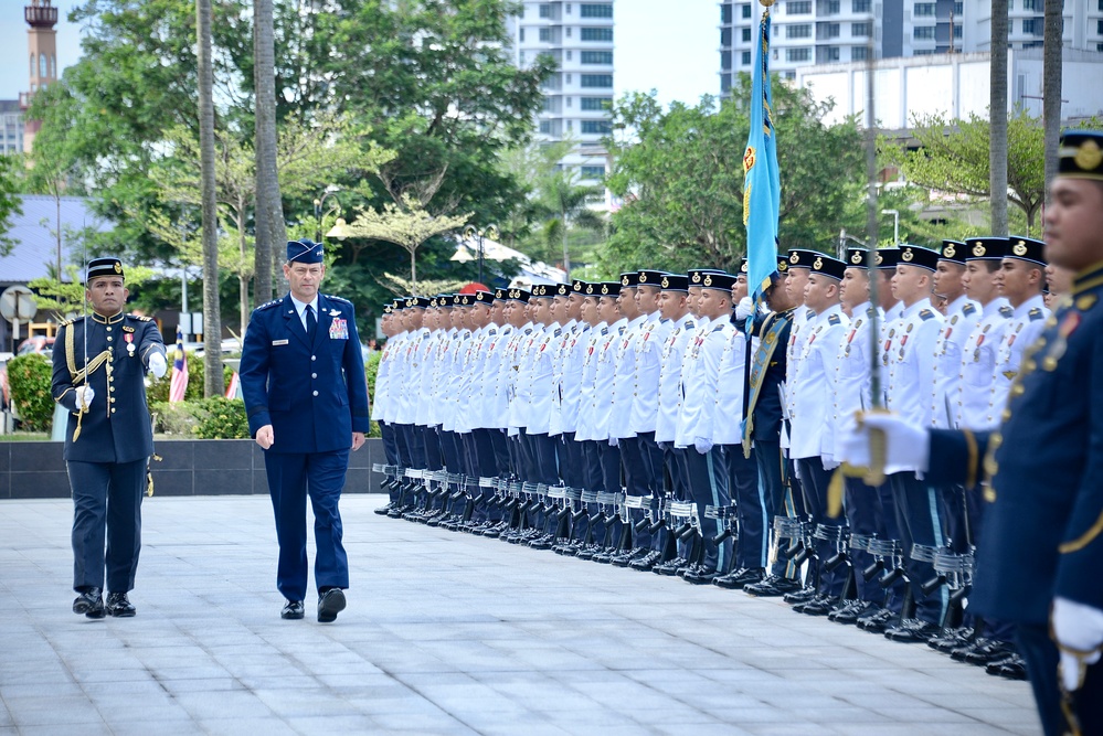 Pacific Air Forces commander visits Malaysian Ministry of Defense headquarters