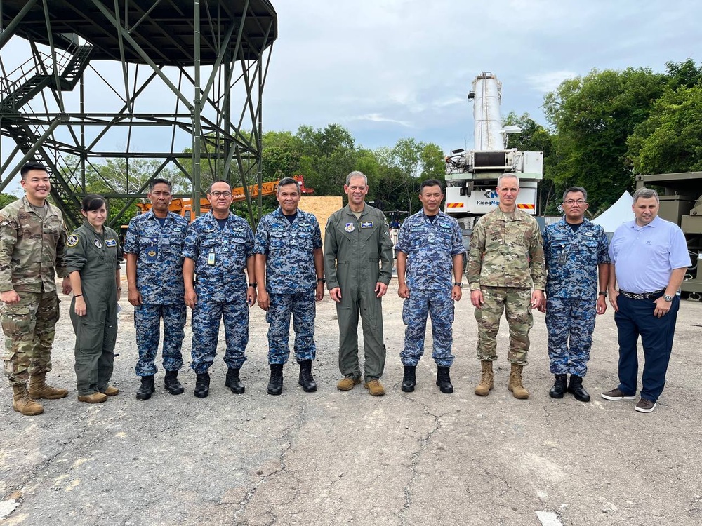 Pacific Air Forces commander visits Malaysian Ministry of Defense headquarters