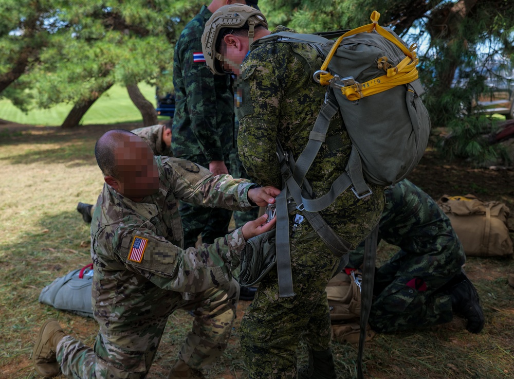 SOCKOR and ROKSWC promote SOF Truth # 1, host combine Airborne training with UN member states