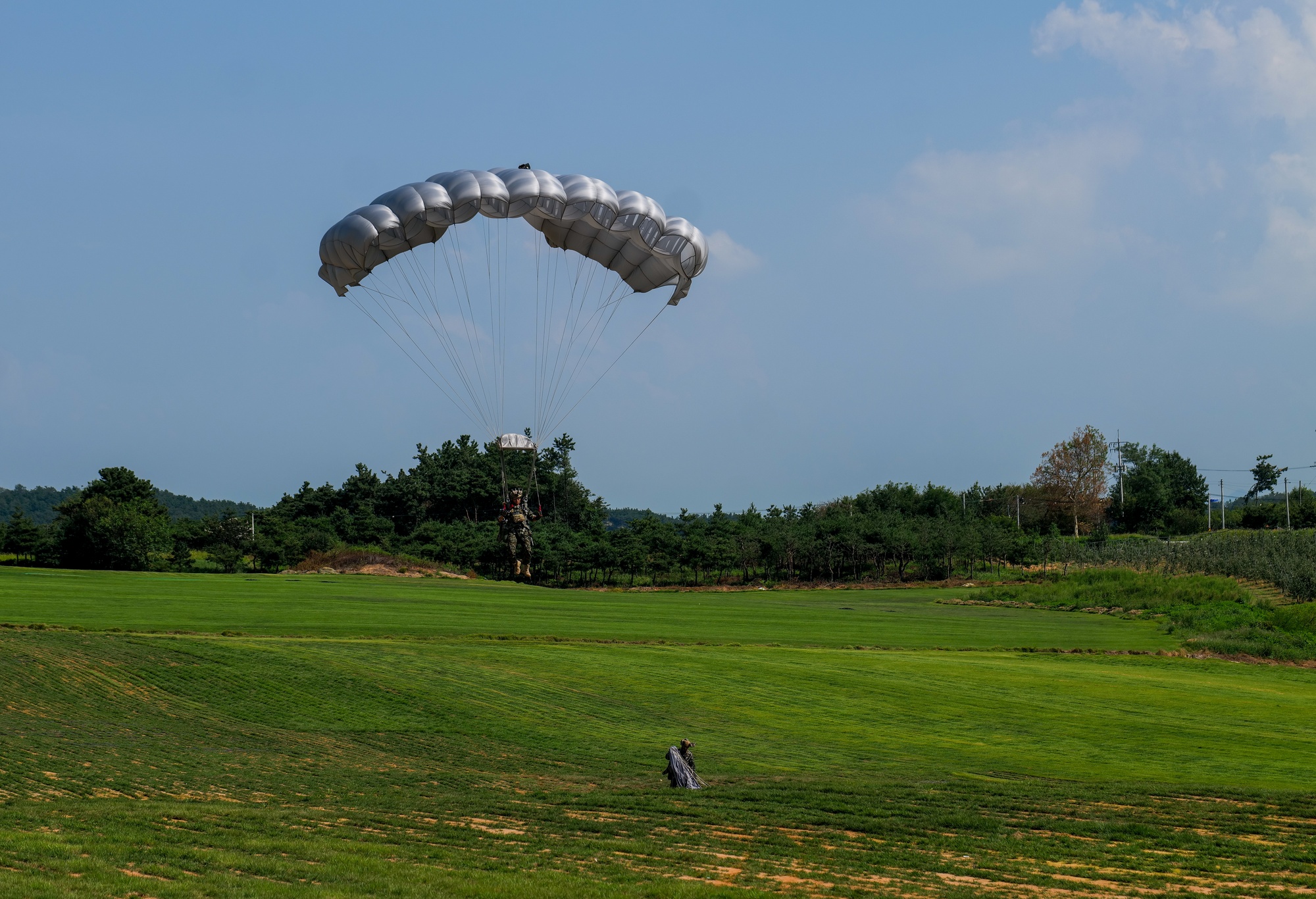 DVIDS - Images - SOCKOR and ROKSWC promote SOF Truth # 1, host combine  Airborne training with UN member states [Image 9 of 10]