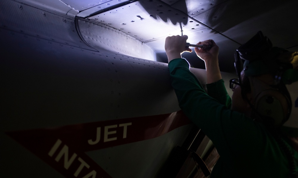 Sailors Perform Maintenance