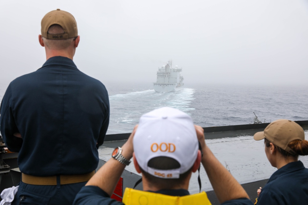 USS Benfold Participates in Noble Chinook