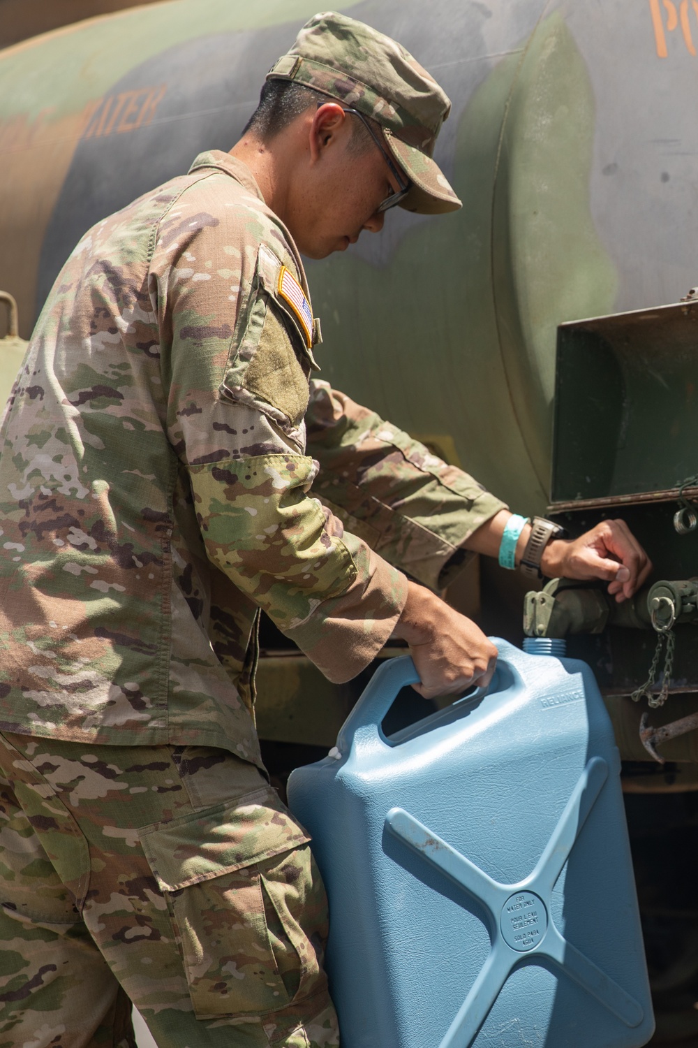 JTF-50 Assists with Water Distribution in Maui