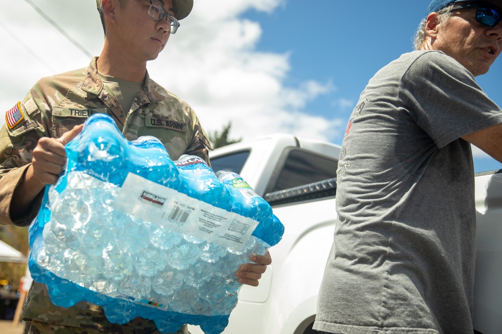 JTF-50 Assists with Water Distribution in Maui