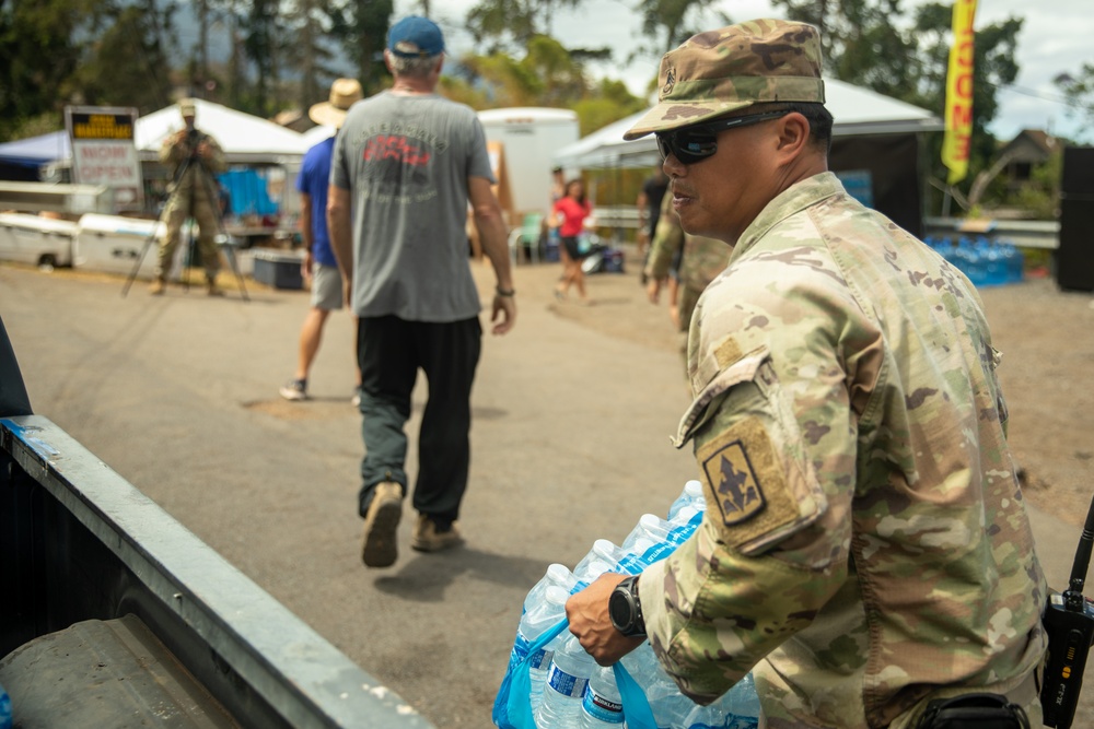 JTF-50 Assists with Water Distribution in Maui