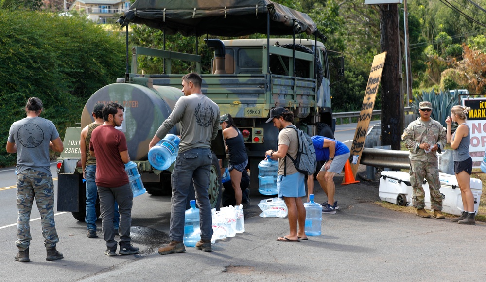 JTF-50 Assists with Water Distribution in Maui