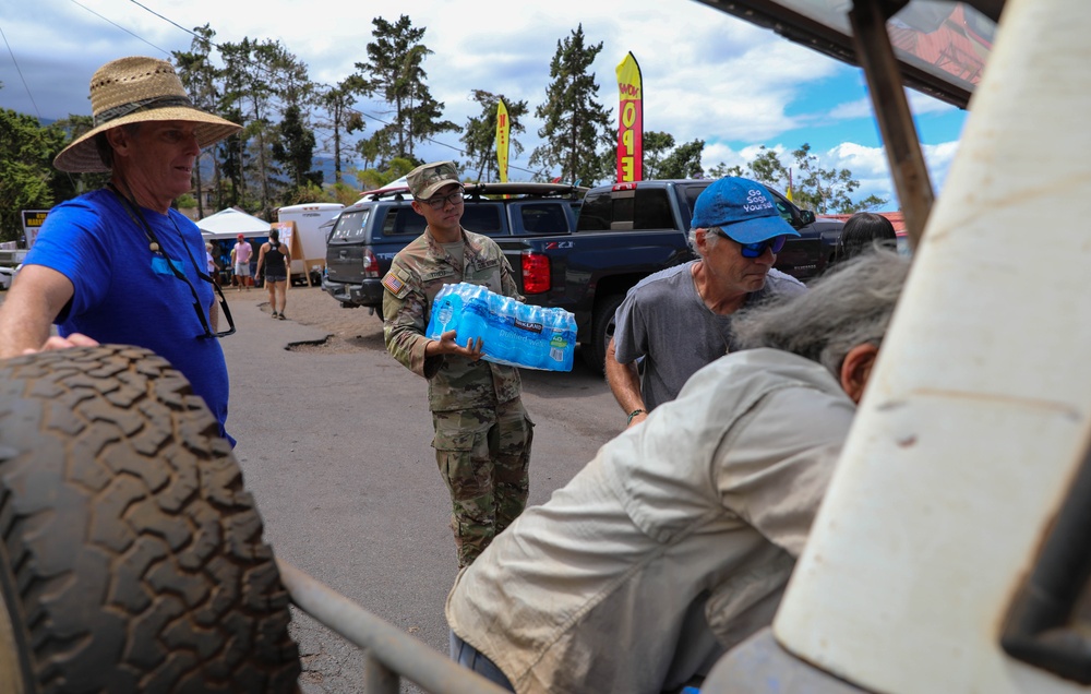 JTF-50 Assists with Water Distribution in Maui